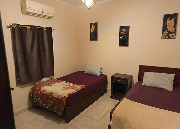 Nada House Eel Garden 2 شقة